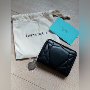 TIFFANY & CO Return to Tiffany Black Padded Leather Compact Zip Wallet NEW